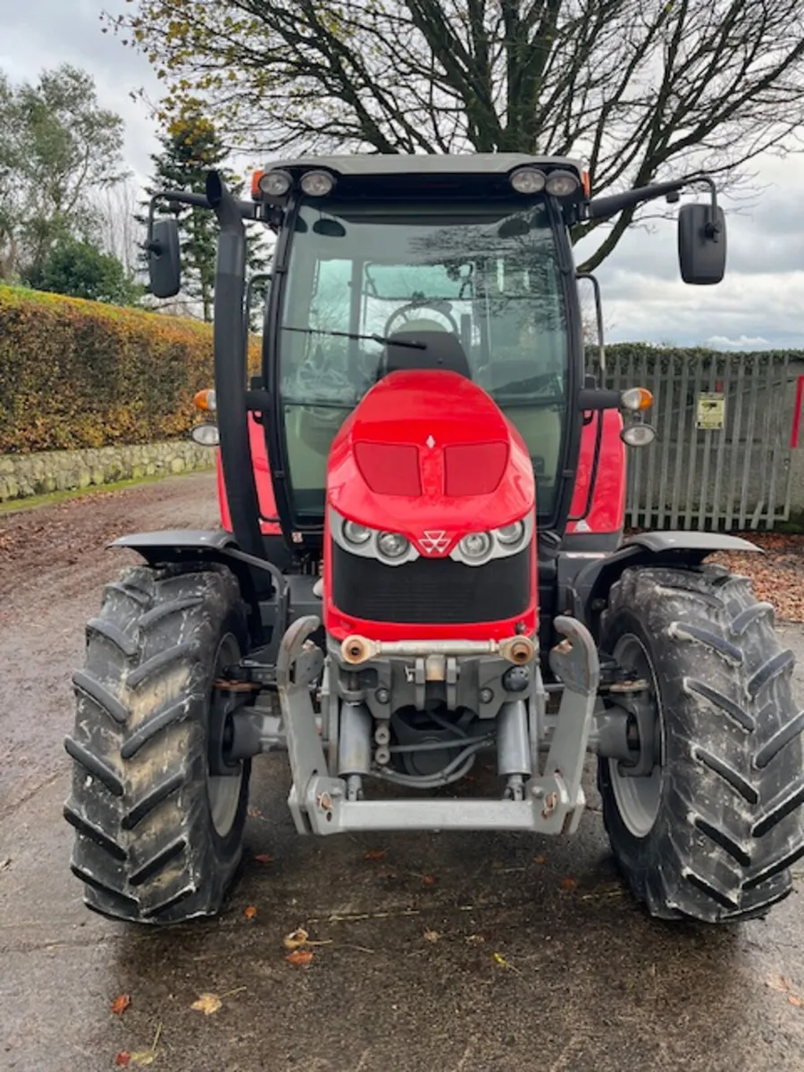 2015 MF 5612 DYNA-4 c/w F/Links - Image 3