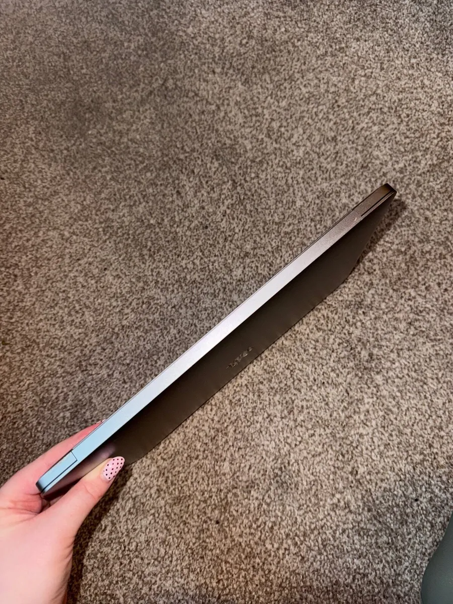 MacBook Air 2020 - Image 2