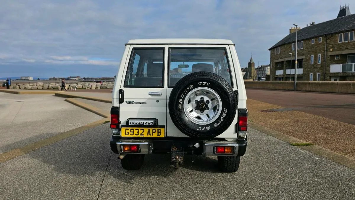 Toyota landcruiser vx turbo 70 series - Image 4