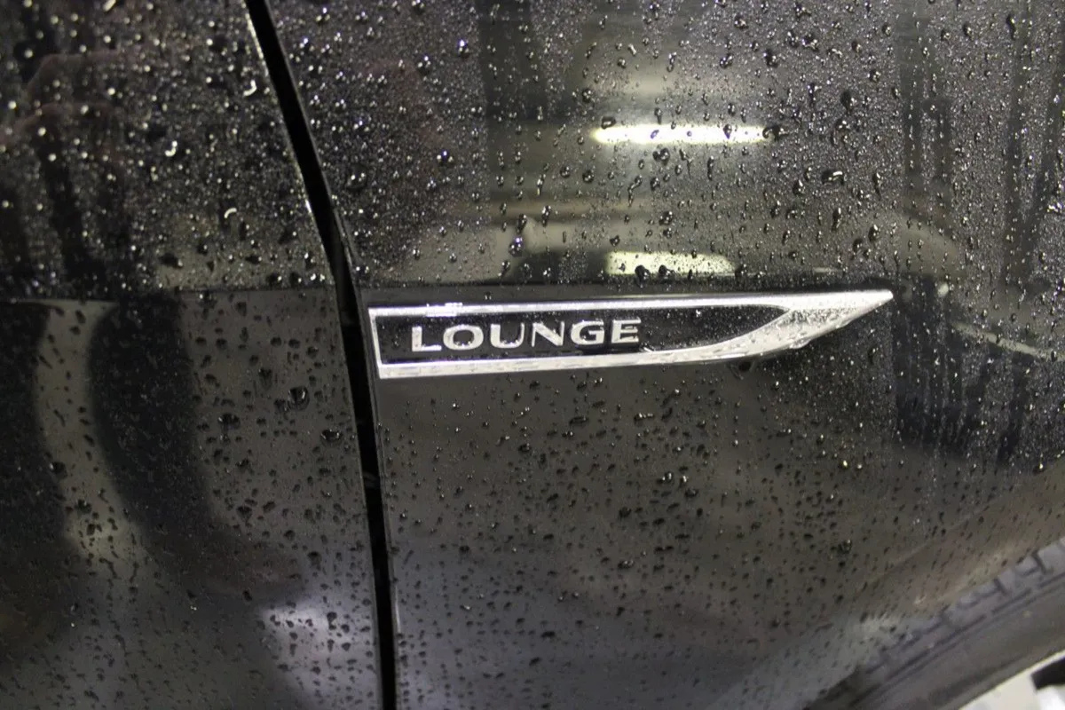 Volkswagen Golf 1.6 TDI 5DR 110HP Lounge - Image 4