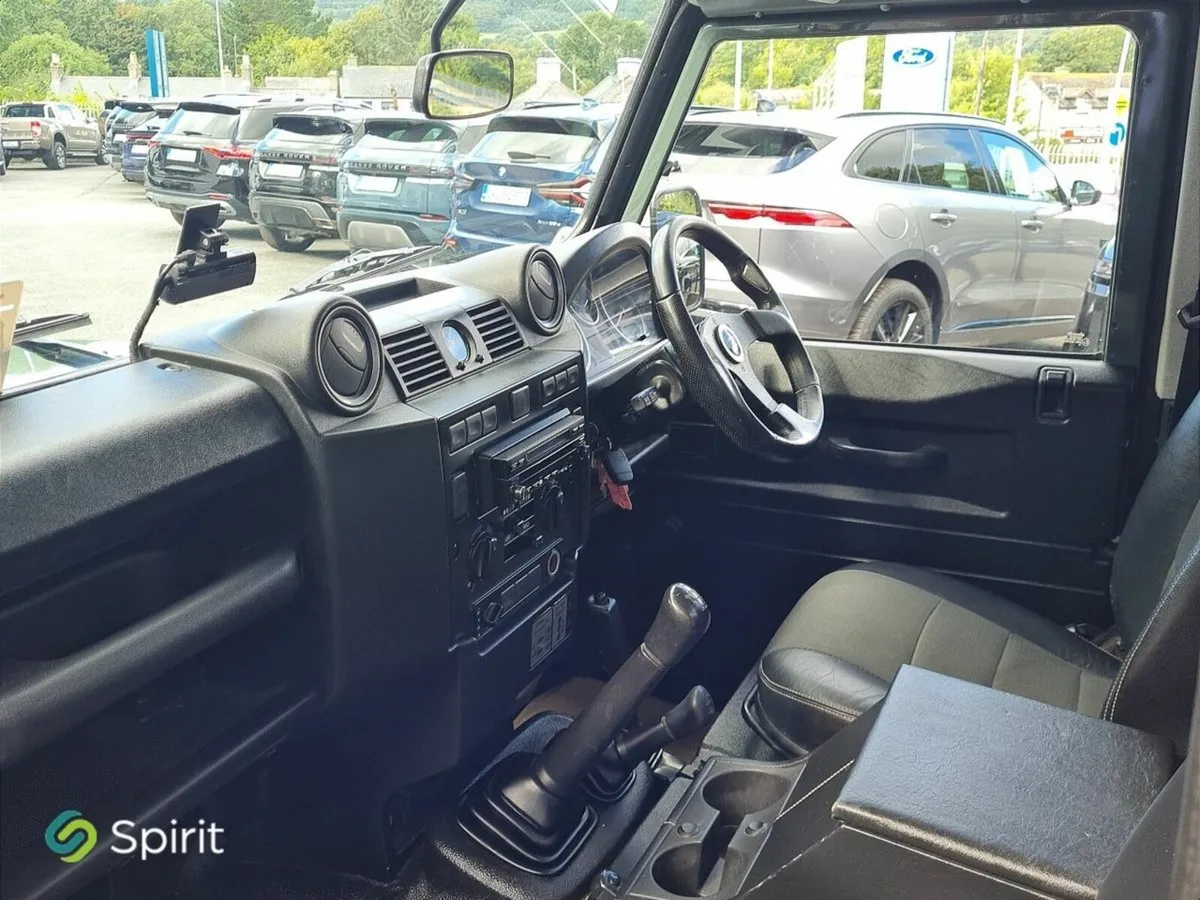 Land Rover Defender DEFENDER 90 2DR - Image 3