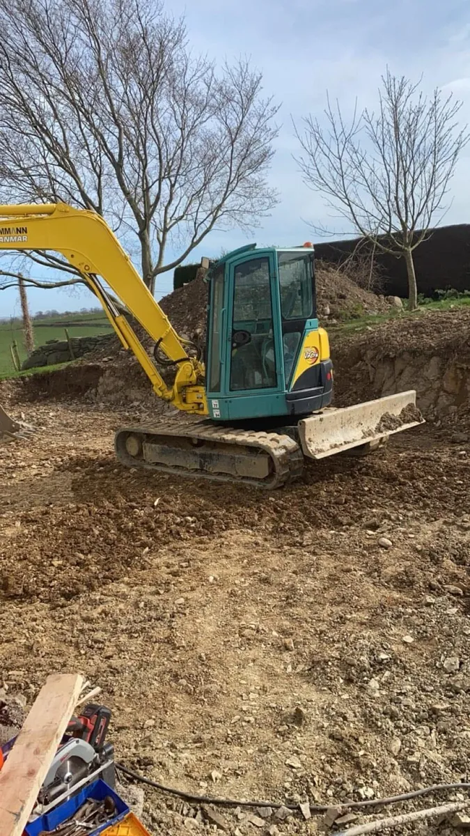 8t Digger and driver - Image 1