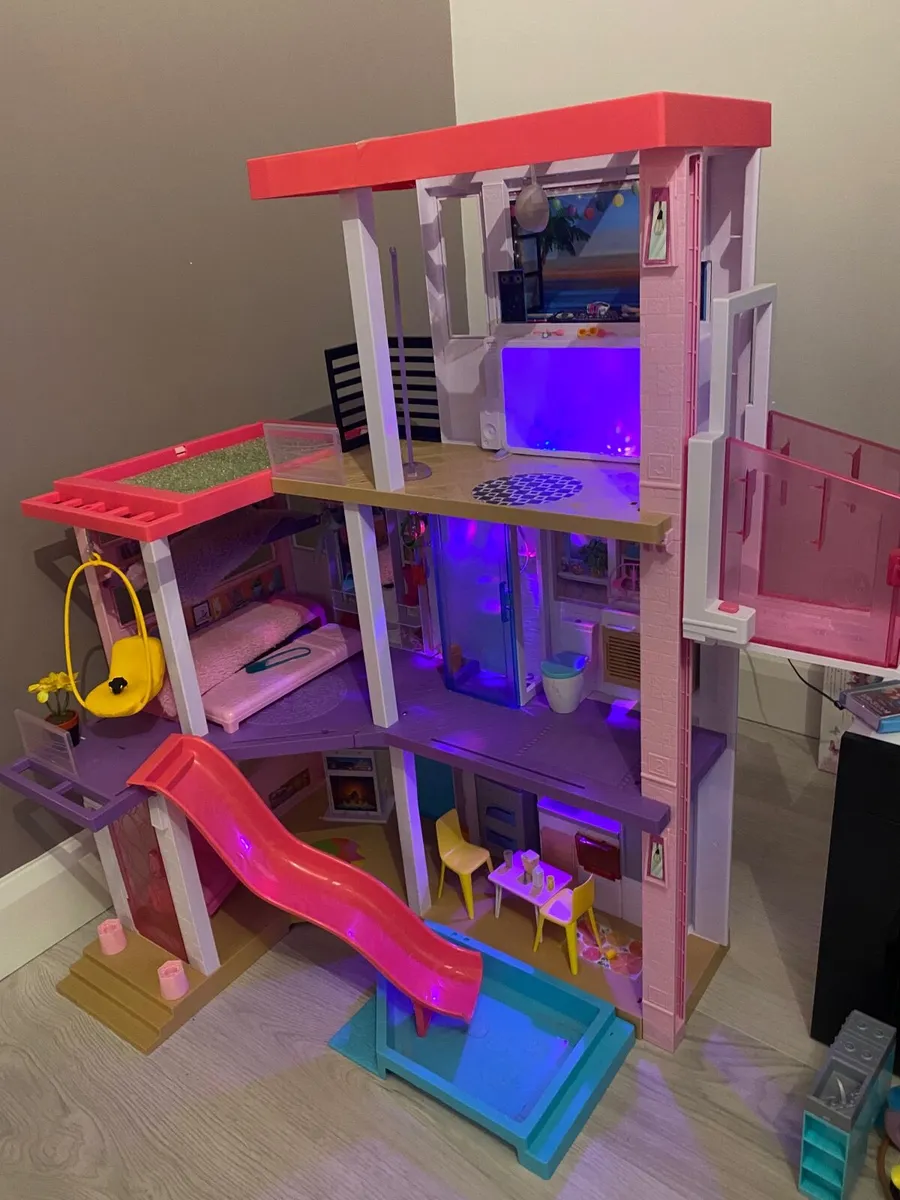 Barbie DreamHouse - Image 1