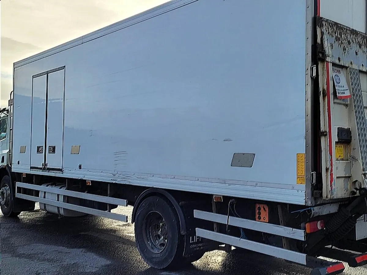 DAF CF 6.693 - Image 3