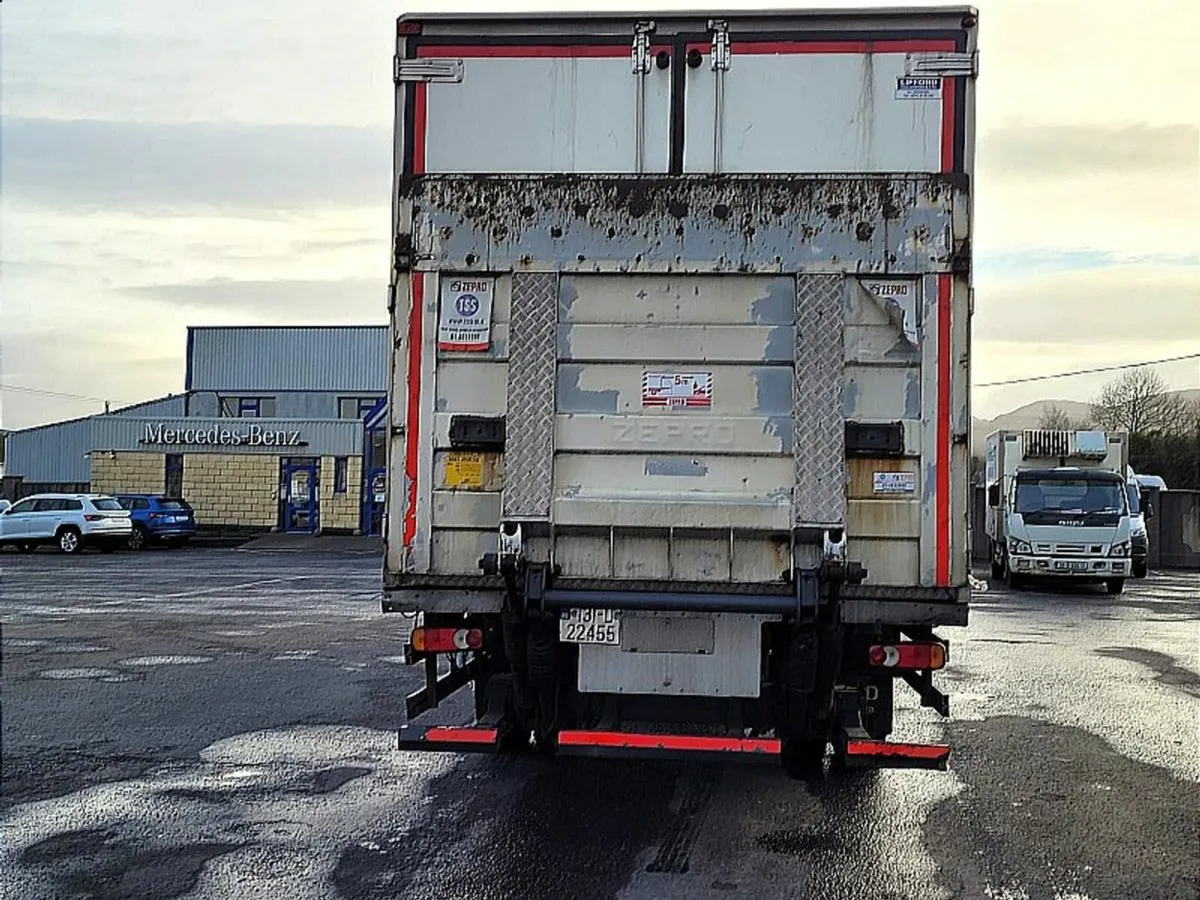 DAF CF 6.693 - Image 4