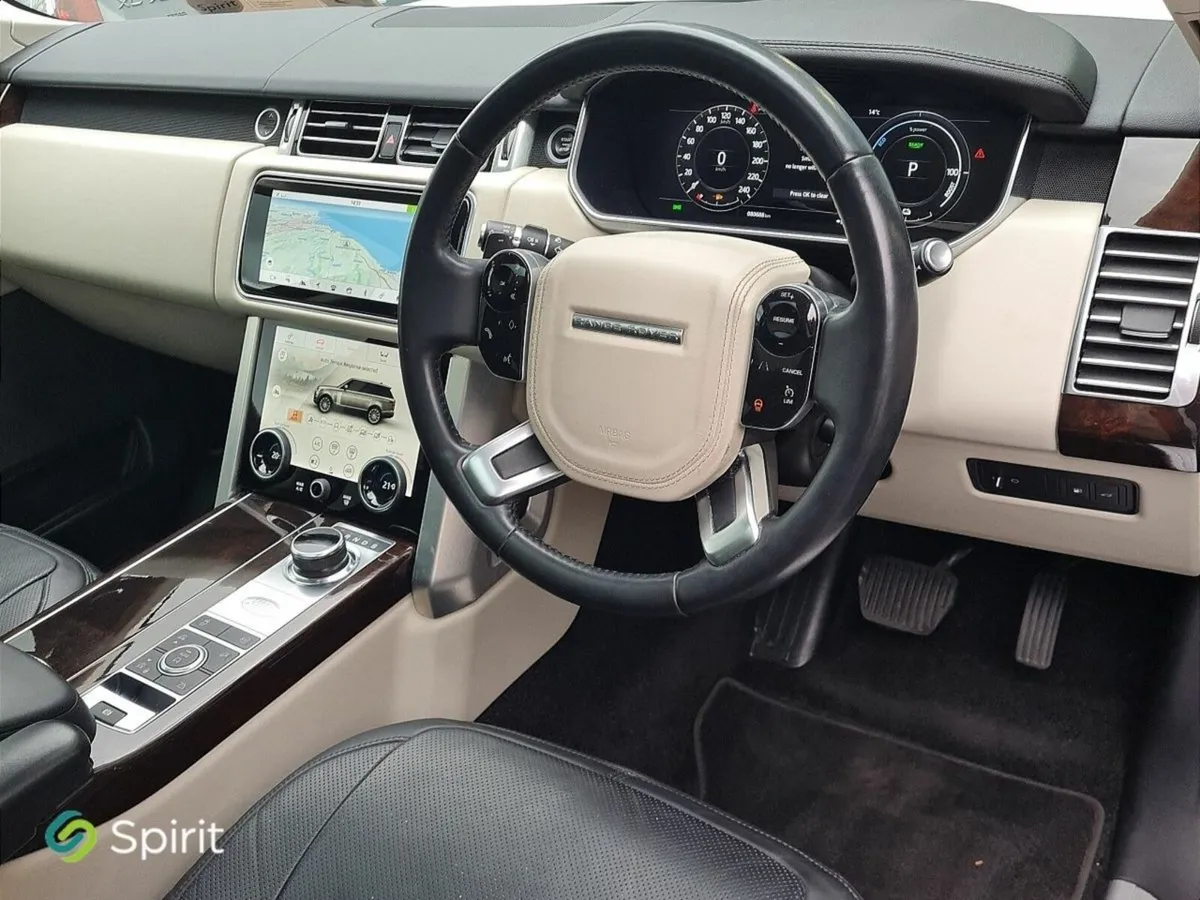 Land Rover Range Rover Vogue Hybrid - Image 4