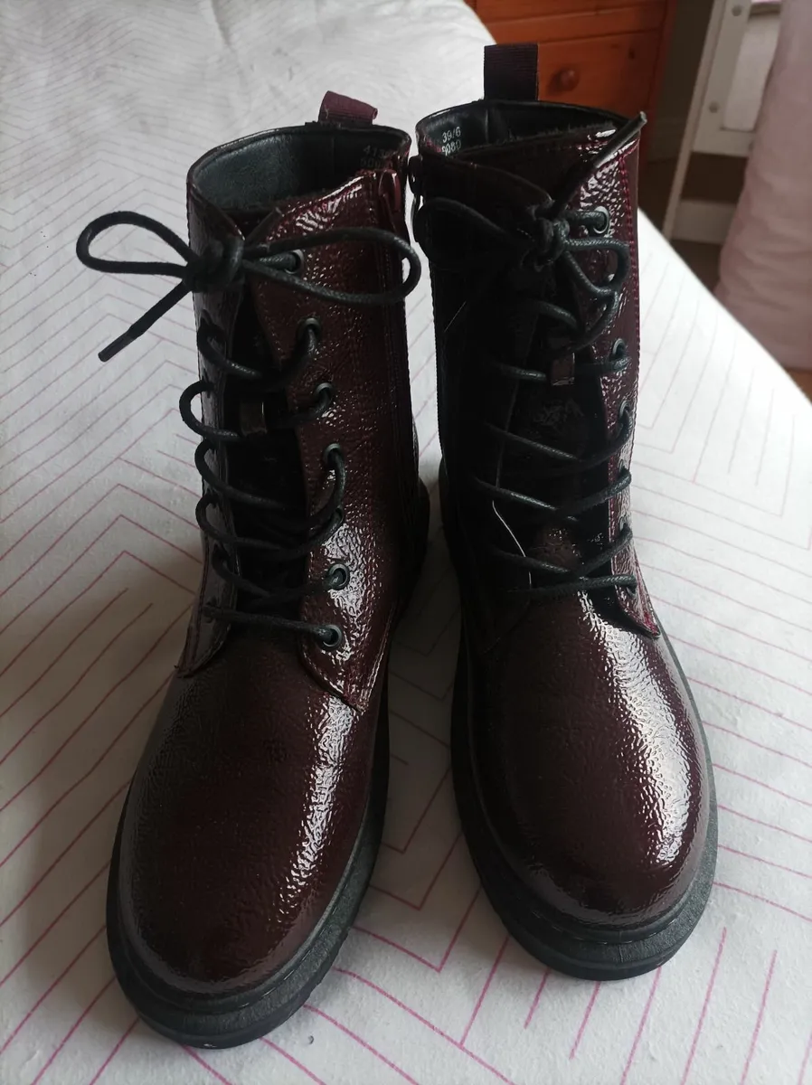 Womens boots - Image 1