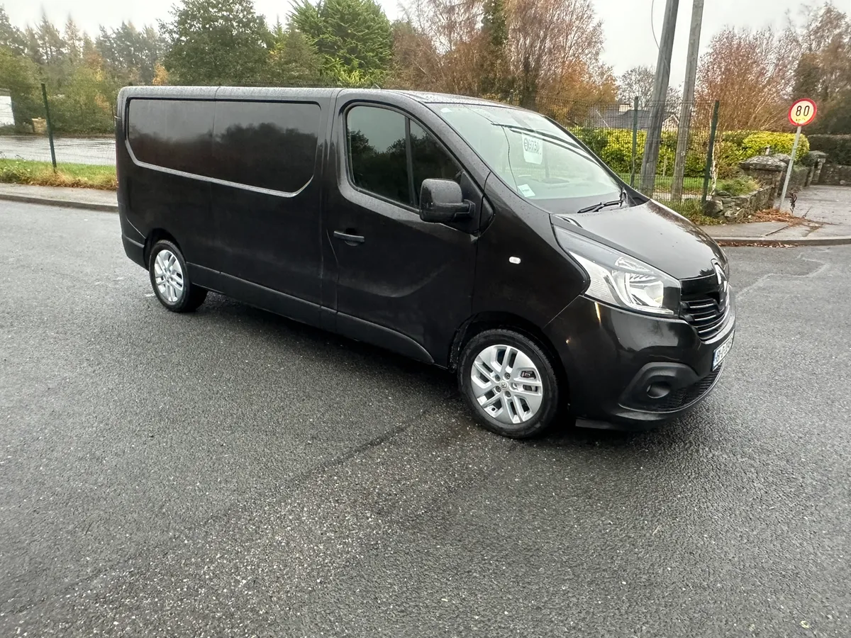 RENAULT TRAFFIC SPORT LOW KMS - Image 1