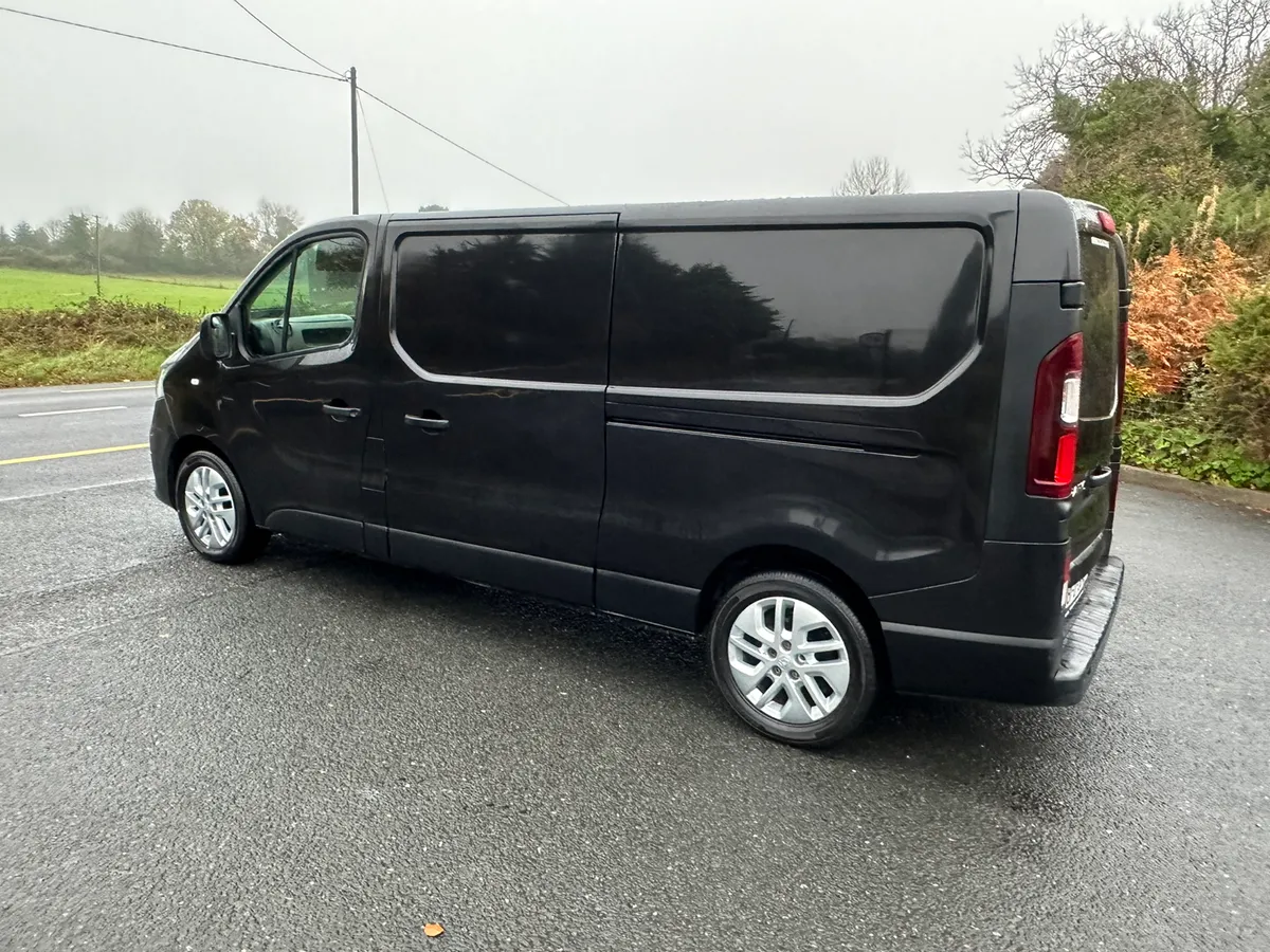 RENAULT TRAFFIC SPORT LOW KMS - Image 4