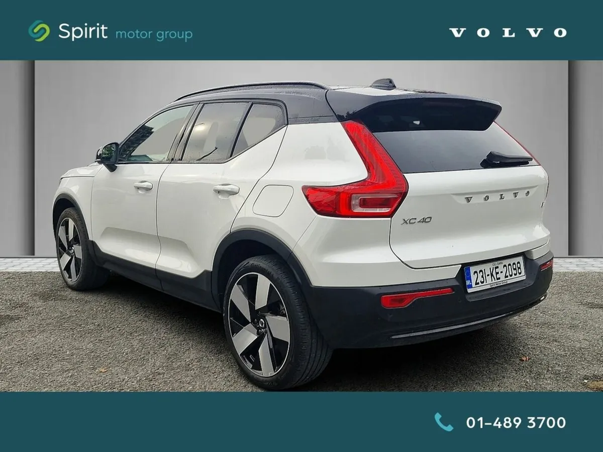 Volvo XC40 Fully Electric 231hp Ultimate, Pan Sunr - Image 3