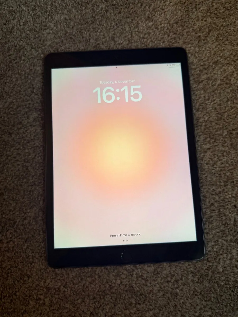 iPad (8th Generation) - Image 3