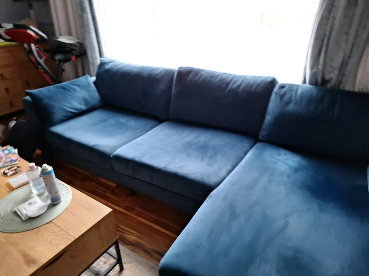 Corner sofa - Image 1