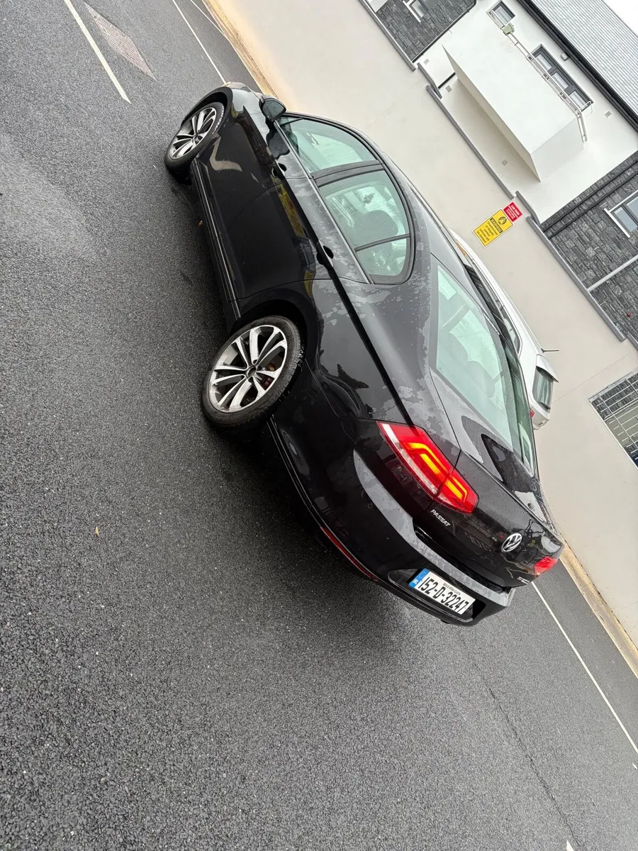 Volkswagen Passat 2015 - Image 1