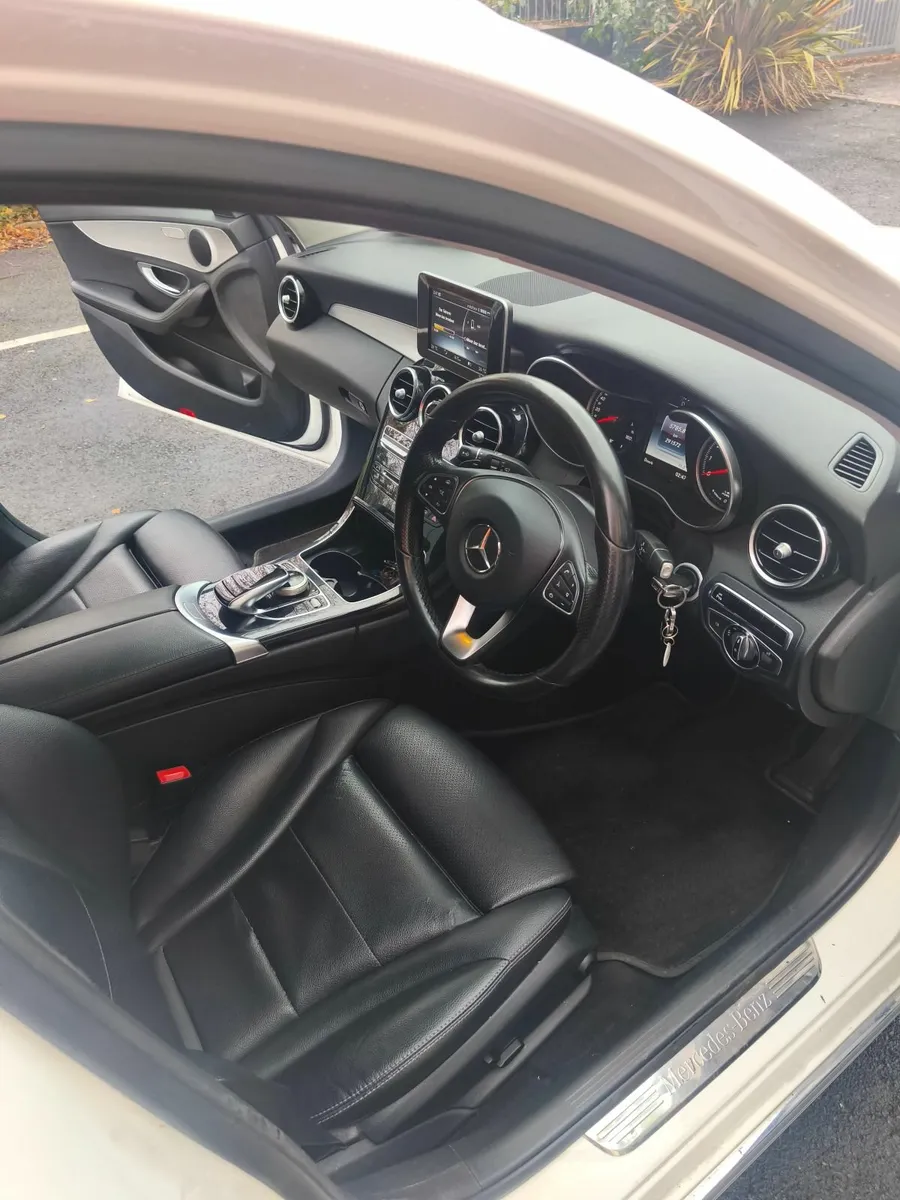 Mercedes-Benz C-Class 2016 - Image 3