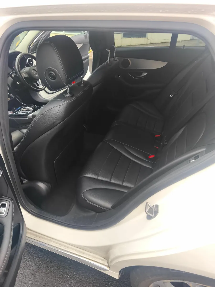 Mercedes-Benz C-Class 2016 - Image 4