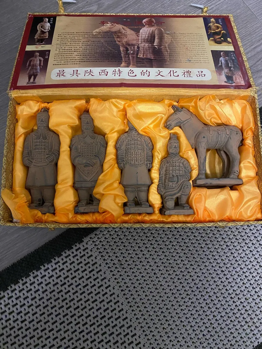 Chinese figure set - Image 3