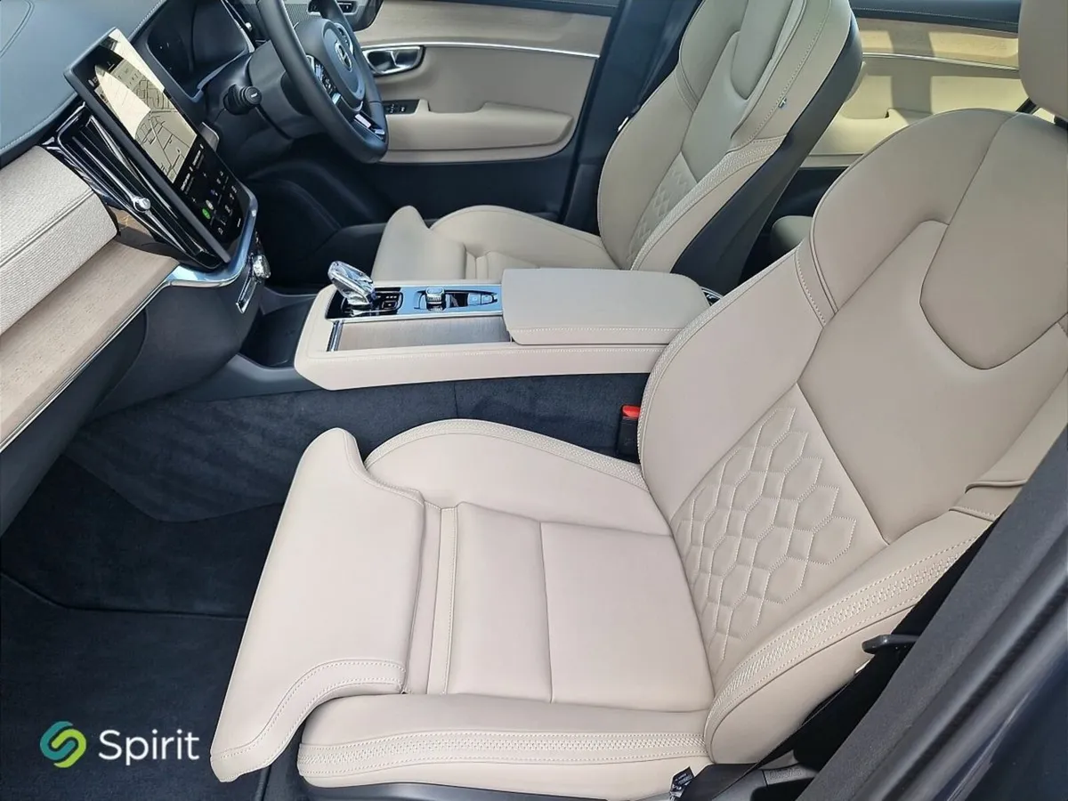 Volvo XC90 T8 "Plug In Hybrid" AWD, Plus (Bright T - Image 4