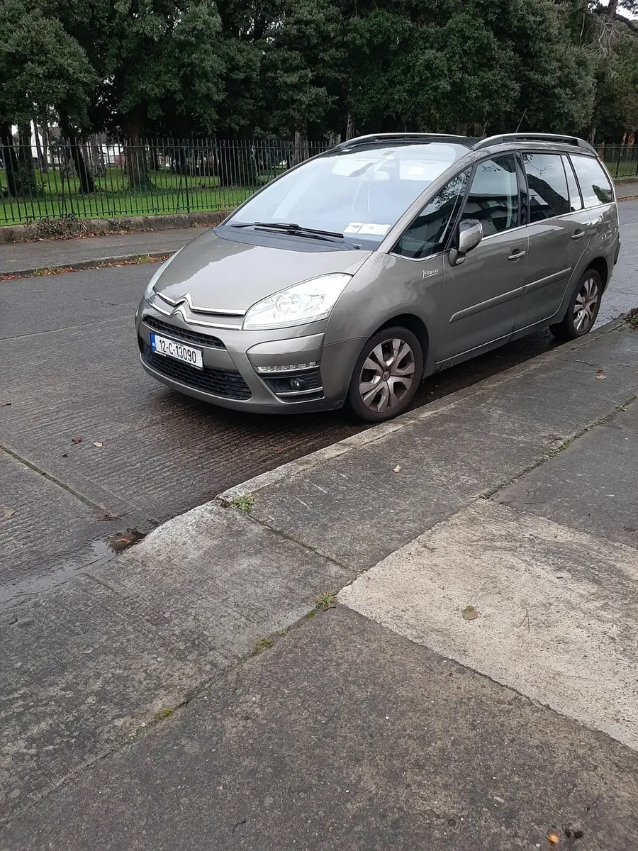 Citroen C4 Picasso 2012 7seater.