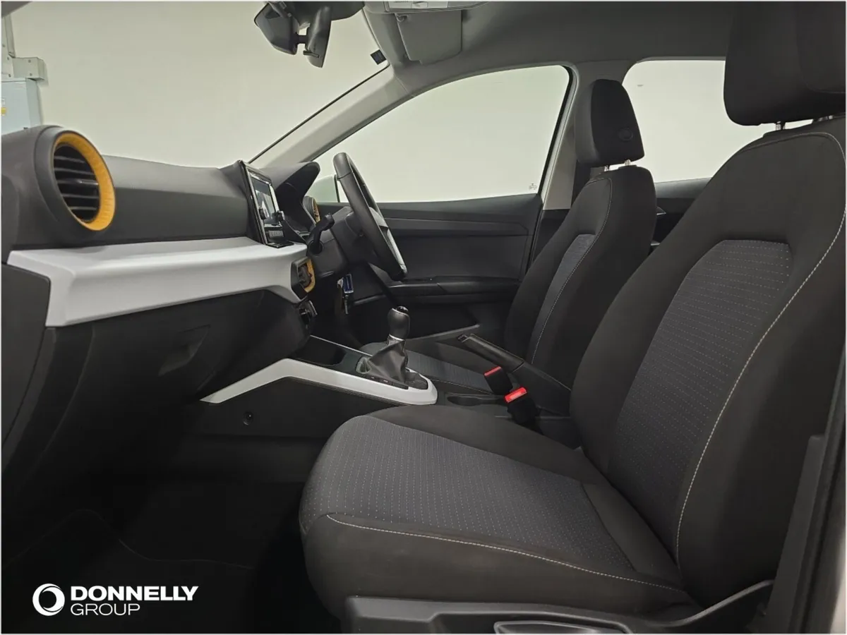 SEAT Arona Hatchback SE - Image 2