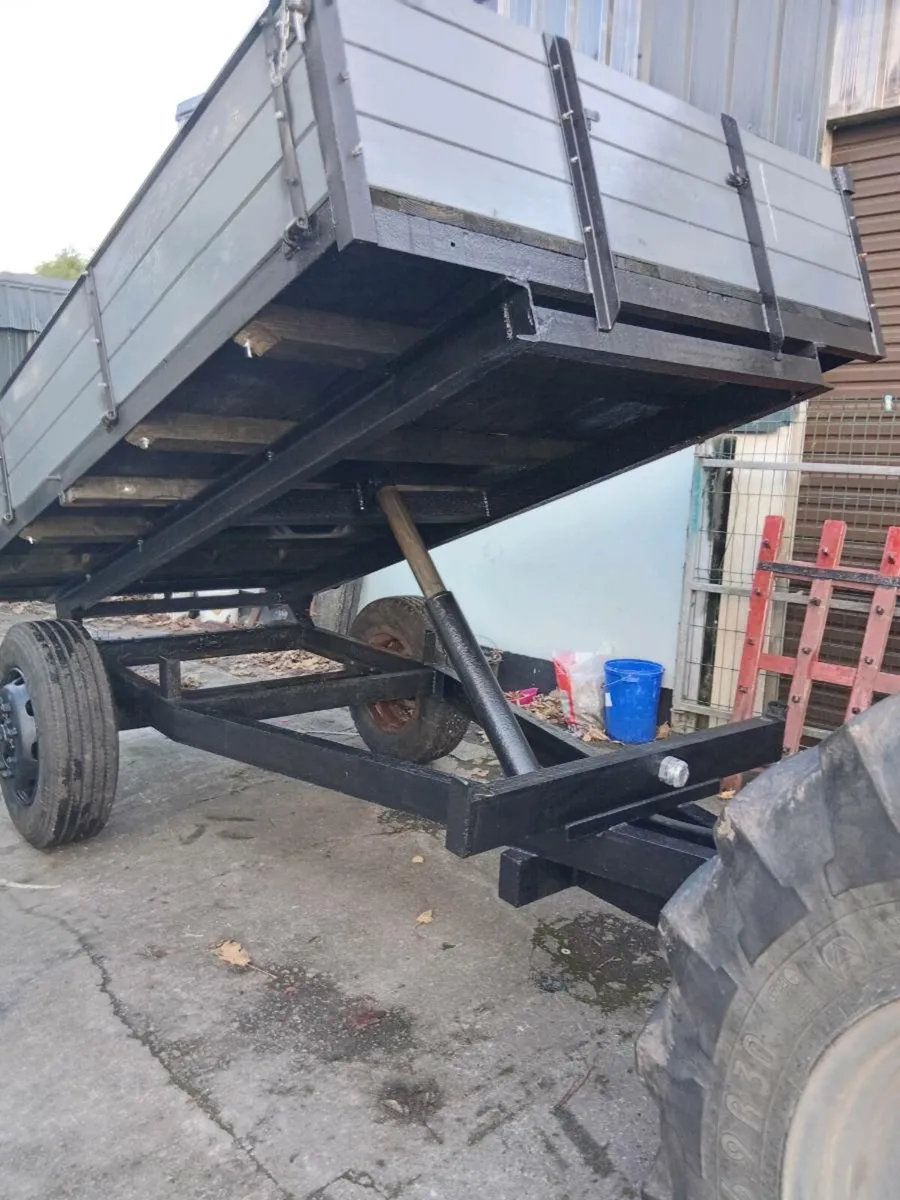 Tipping trailer - Image 1