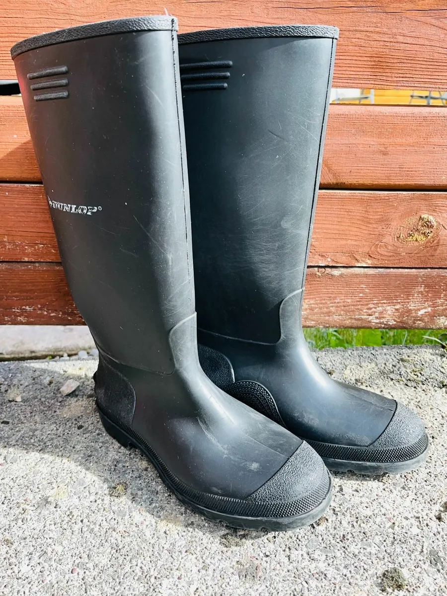 Dunlop wellies 9 / 43 - Image 1