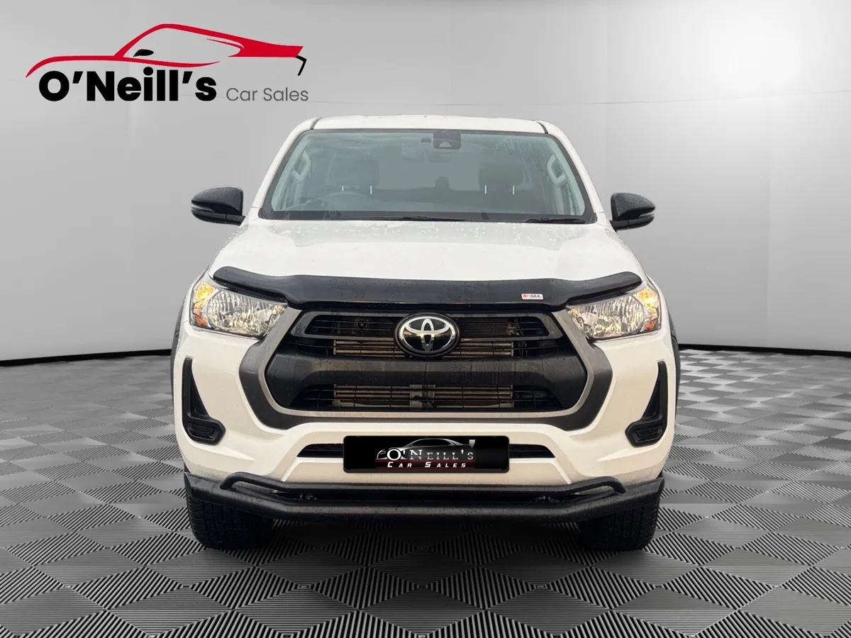 Toyota Hilux 2024 11KM!! 2.8 D-4D 4DR AUTO #299 - Image 4