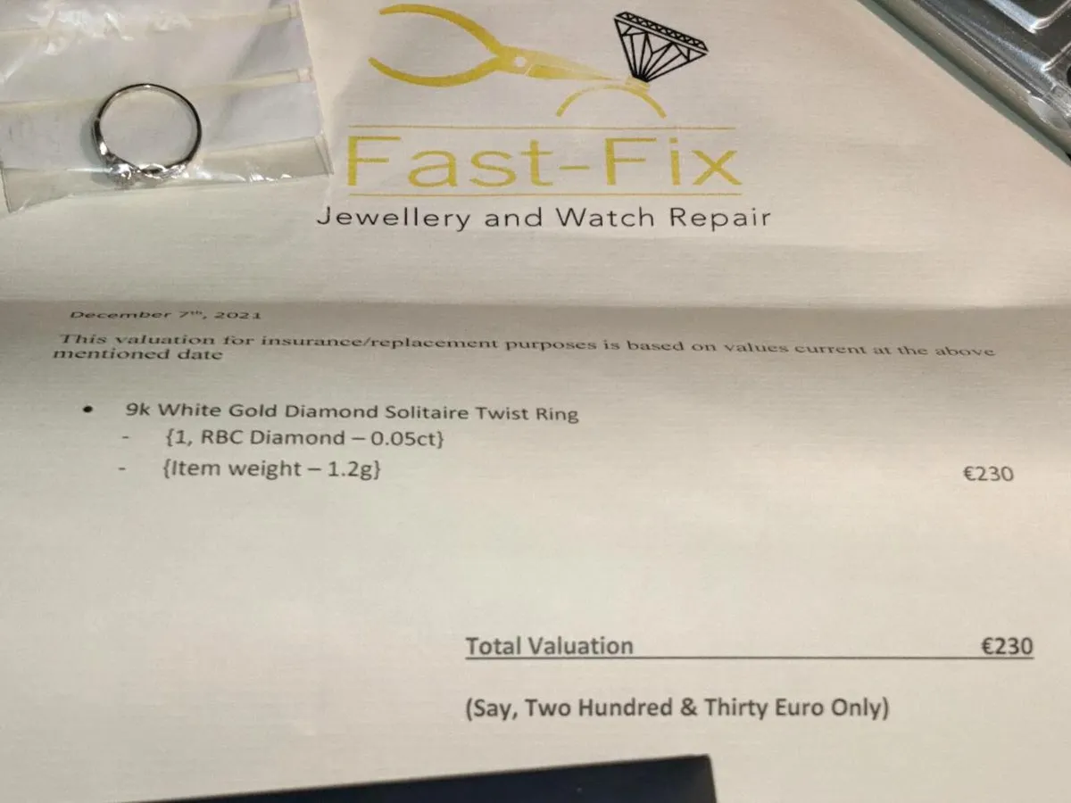 DIAMOND TWIST, 9CT White Gold New Ring & Cert ! - Image 3