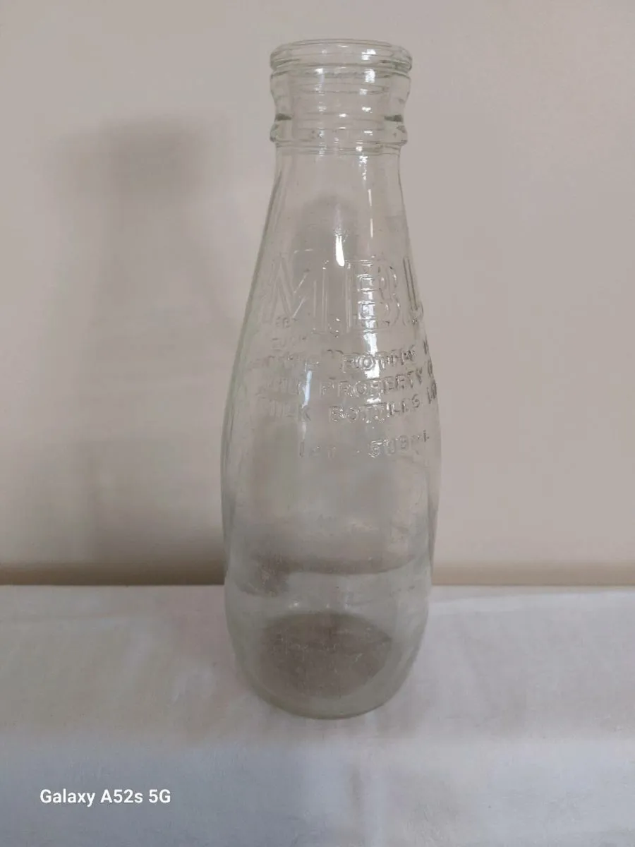Vintage glass milk bottle - Image 3