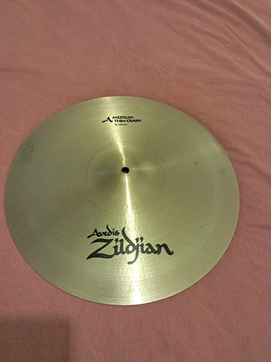Zildjian 16" Crash - Image 1