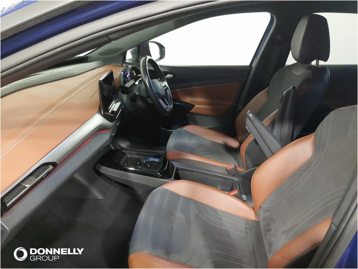 Volkswagen ID.4 Estate Family Pro - Image 2