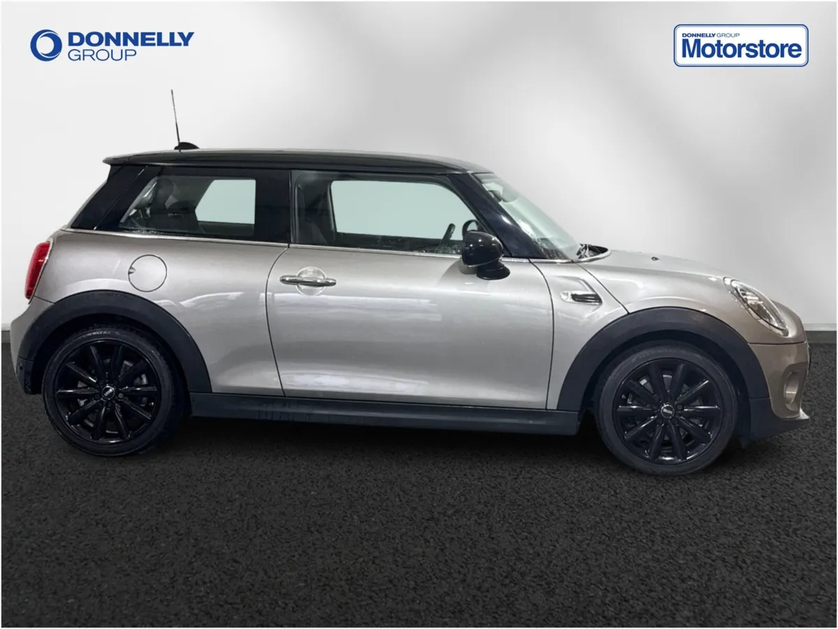 MINI HATCHBACK Cooper Classic - Image 3