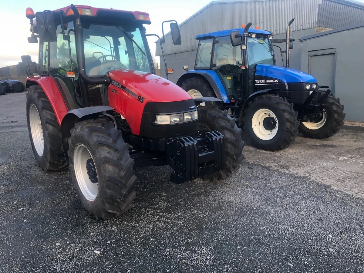 2003 New Holland TS 08 Case JXU 95 - Image 2