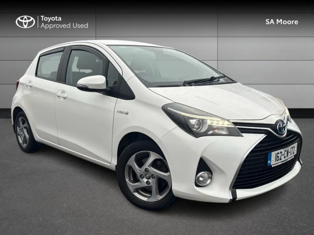 Toyota Yaris YARIS HYBRID LUXURY MC - Image 1