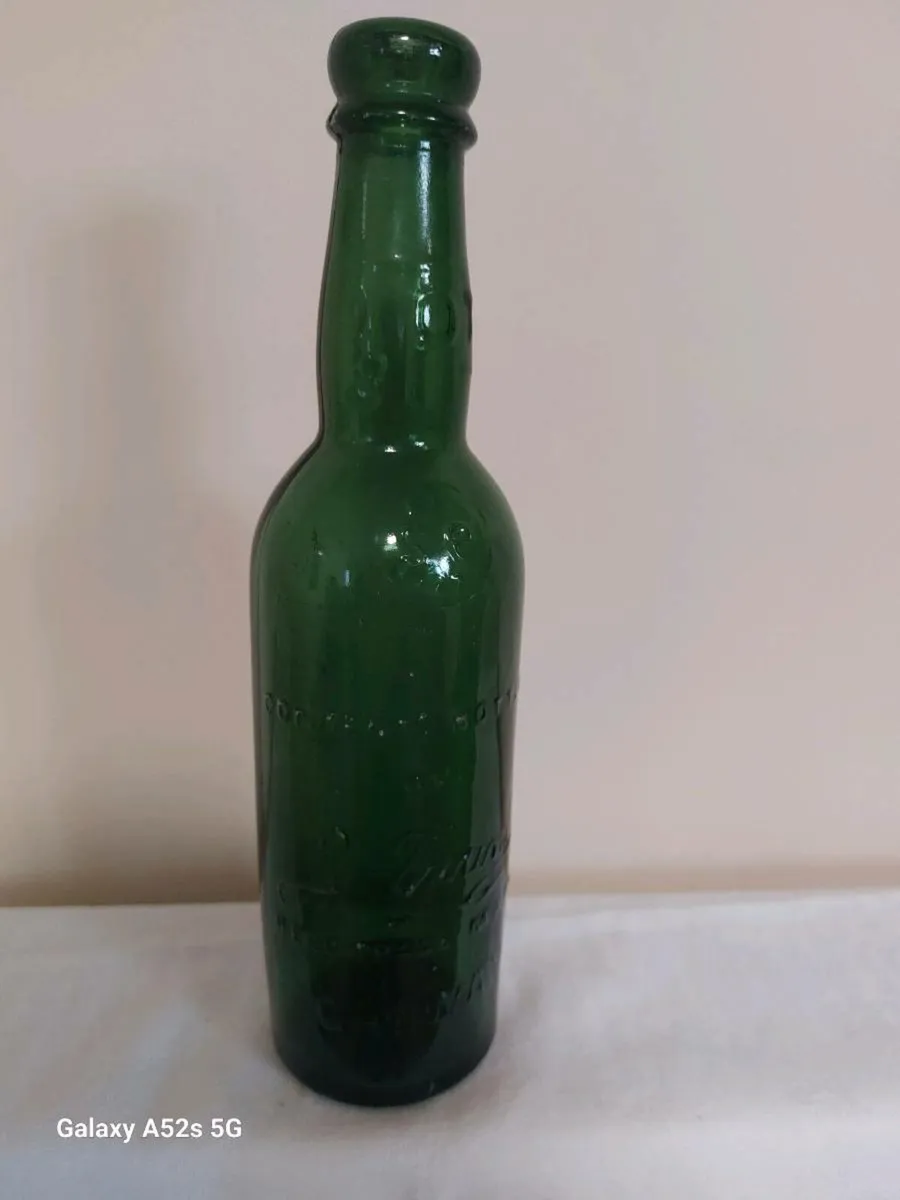 Dark green glass bottle - Image 1