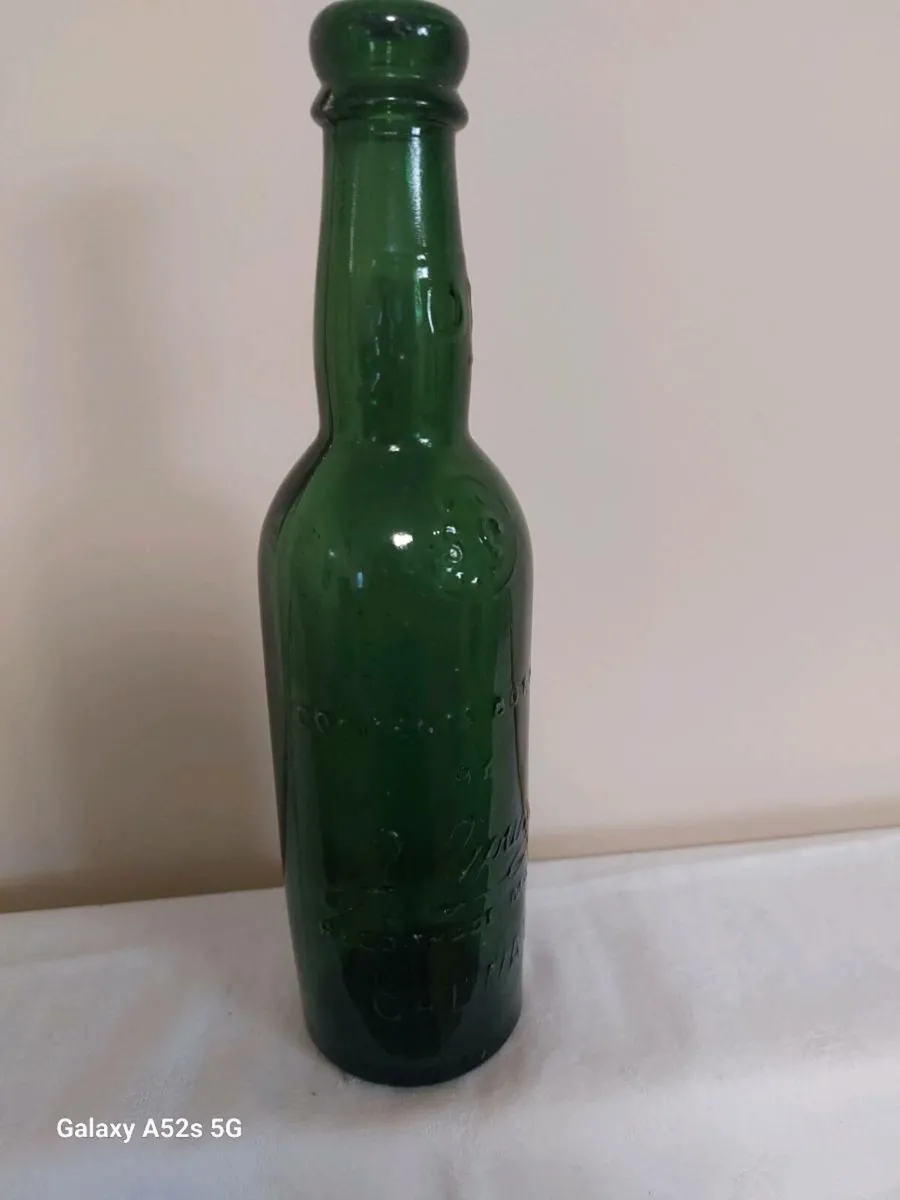 Dark green glass bottle - Image 3