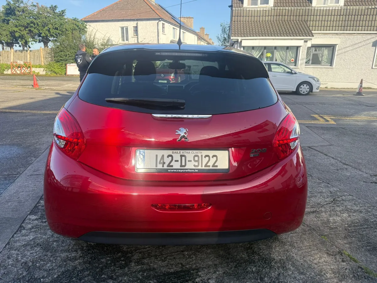 Peugeot 208 2014 Automatic - Image 3