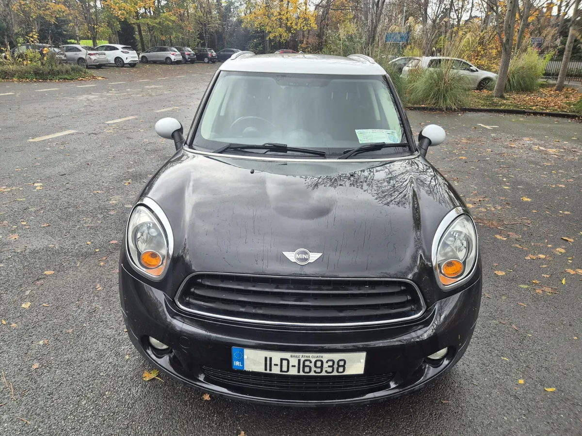 Absolutely Mint Mini Cooper 2011 - Image 4