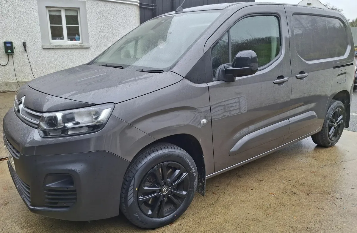 Citroen Berlingo 2021 - Image 2