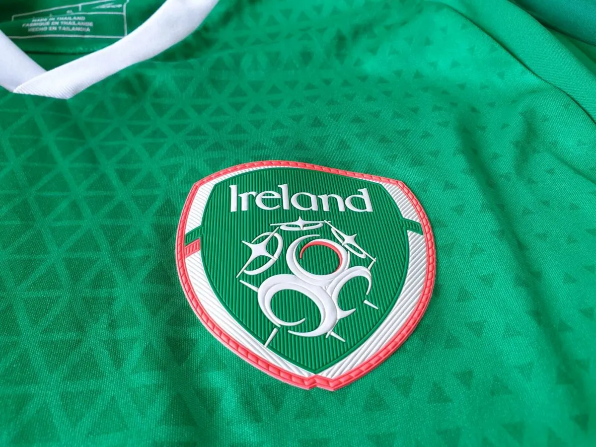 Ireland Long Sleeve Home Football Jersey 2018 2019 - Image 4