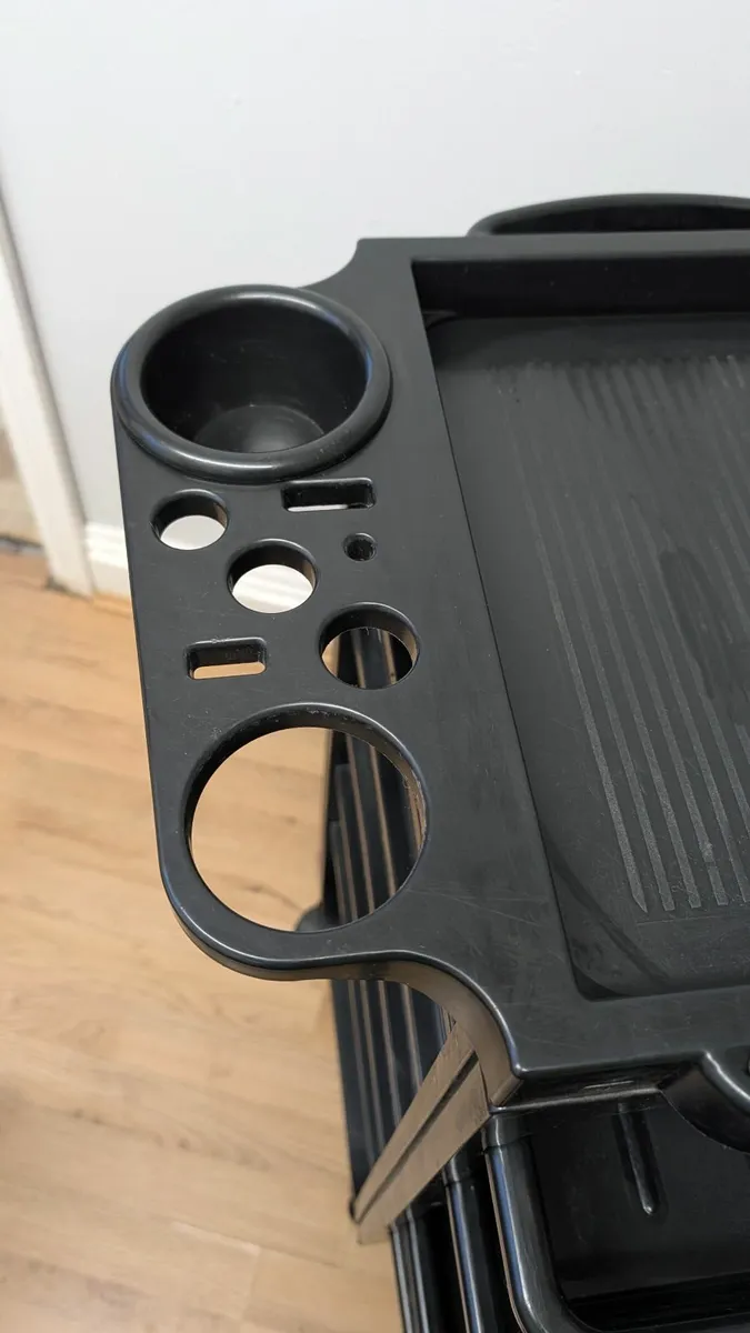 Hairdresser trolley - Image 3