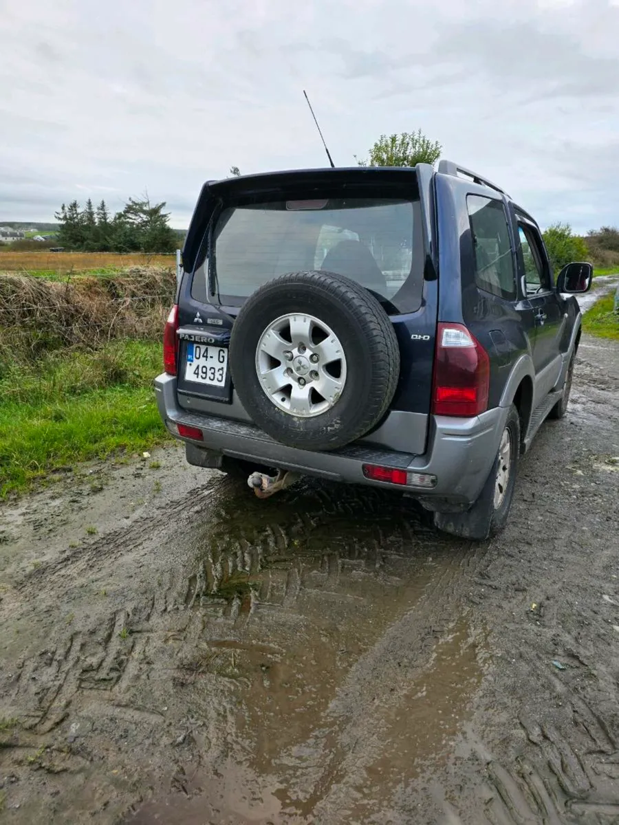 Mitsubishi pajero - Image 3