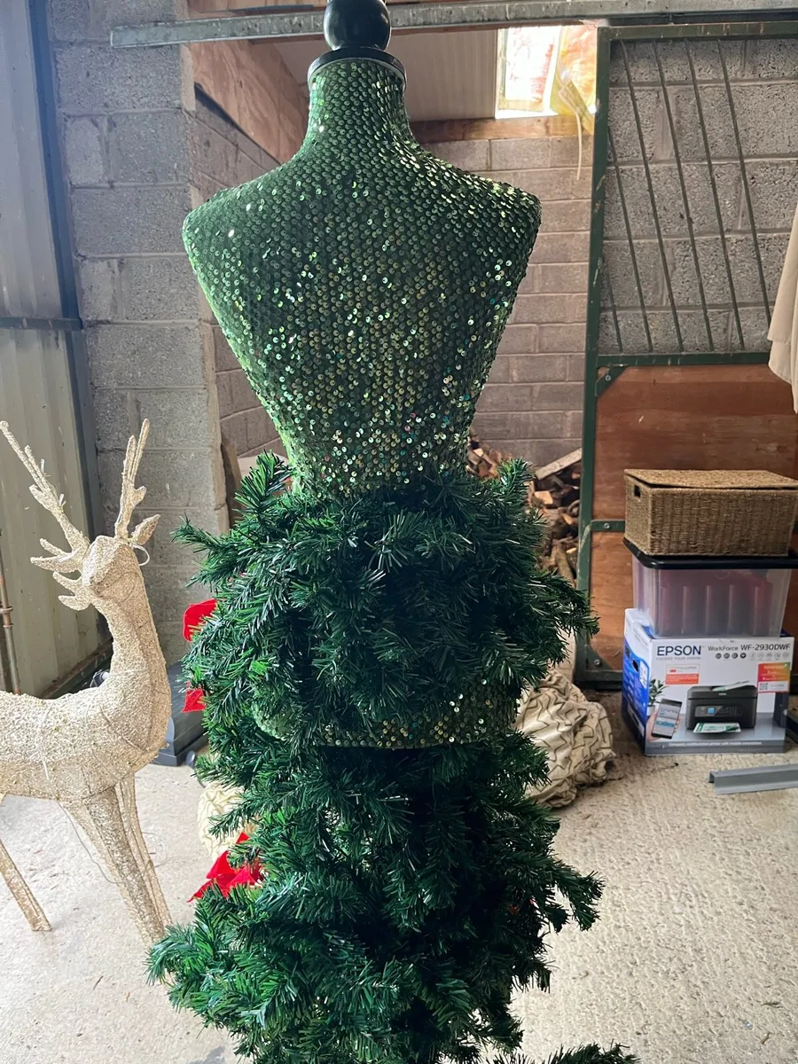Christmas mannequin - Image 4