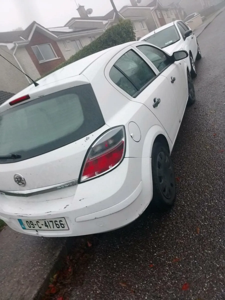 2009 Opel Astra - Image 2