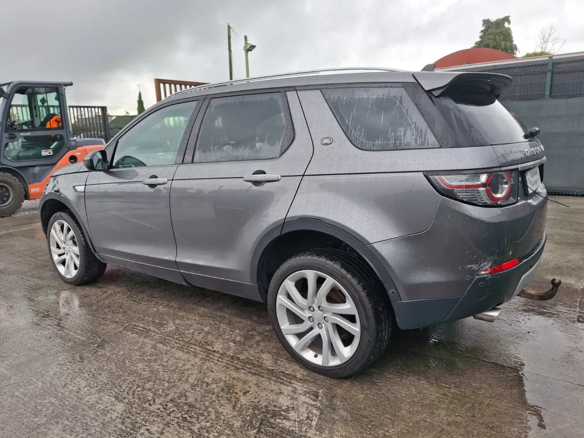 2016 Land-rover Discovery 2.0 tdi 7 seater - Image 3