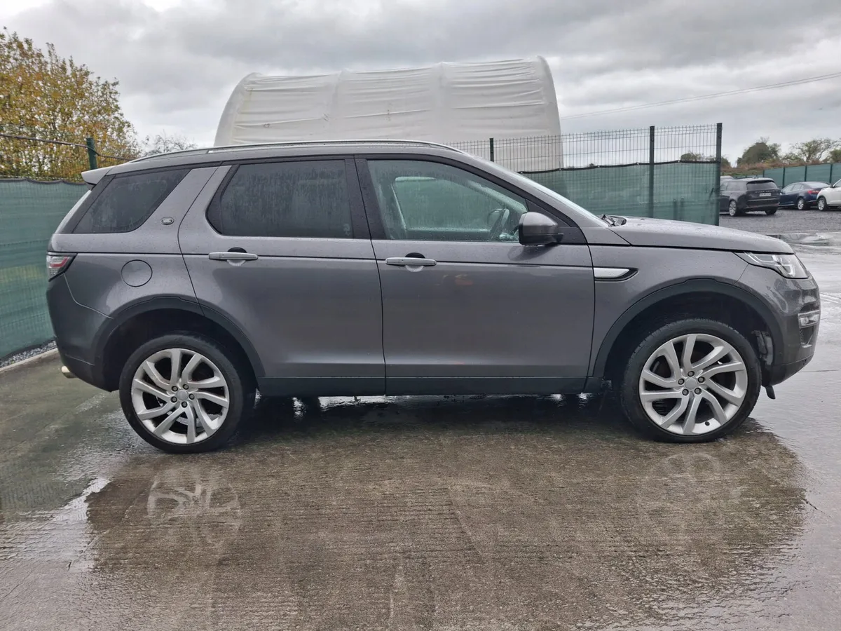 2016 Land-rover Discovery 2.0 tdi 7 seater - Image 2