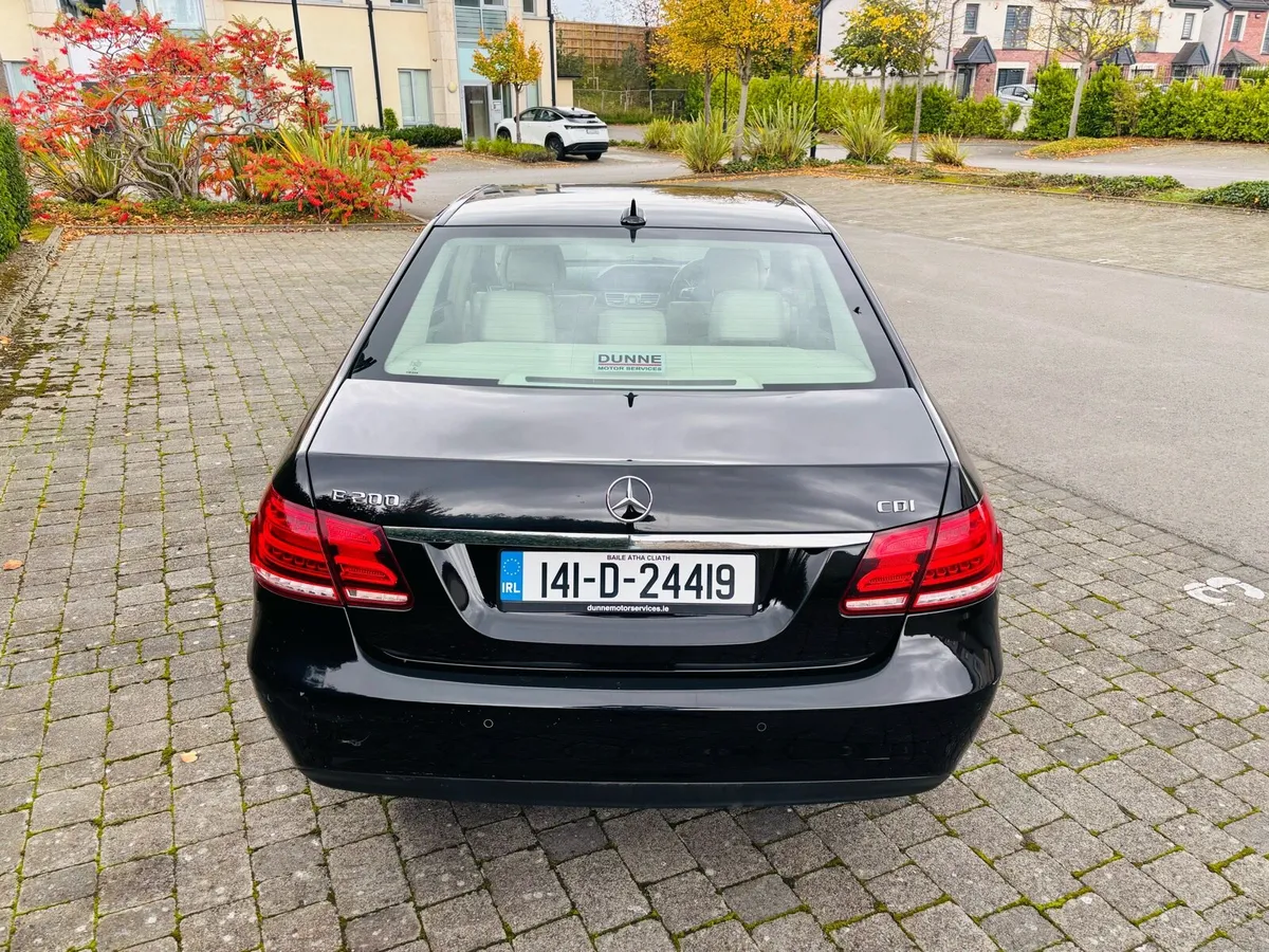 2014 MERCEDES BENZ E200 CDI ELEGANCE - Image 4
