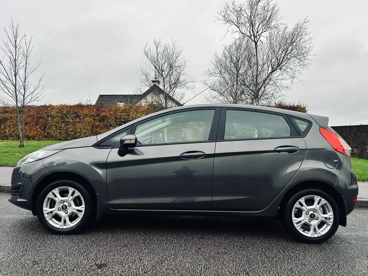 2016 FORD FIESTA 1.25 PETROL LOW KILOMETERS - Image 2