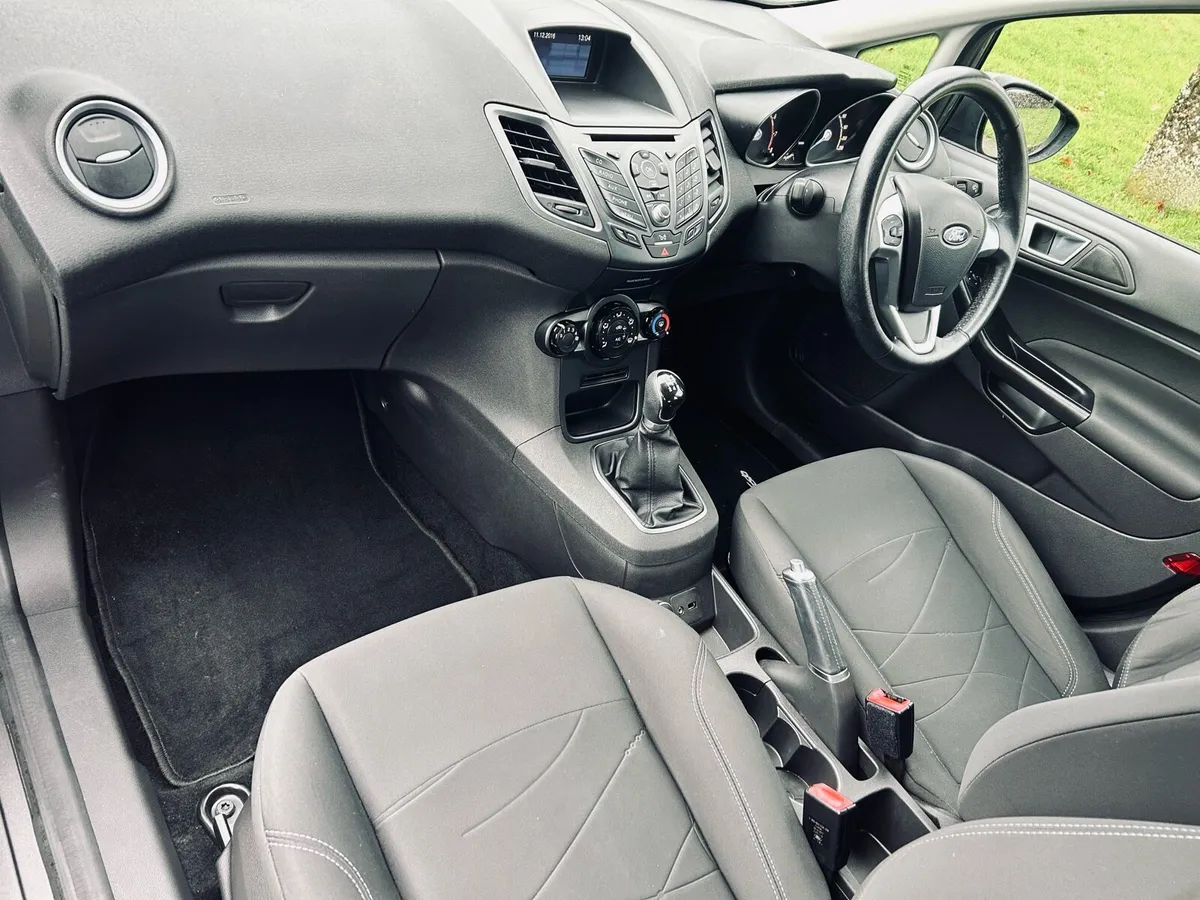 2016 FORD FIESTA 1.25 PETROL LOW KILOMETERS - Image 4