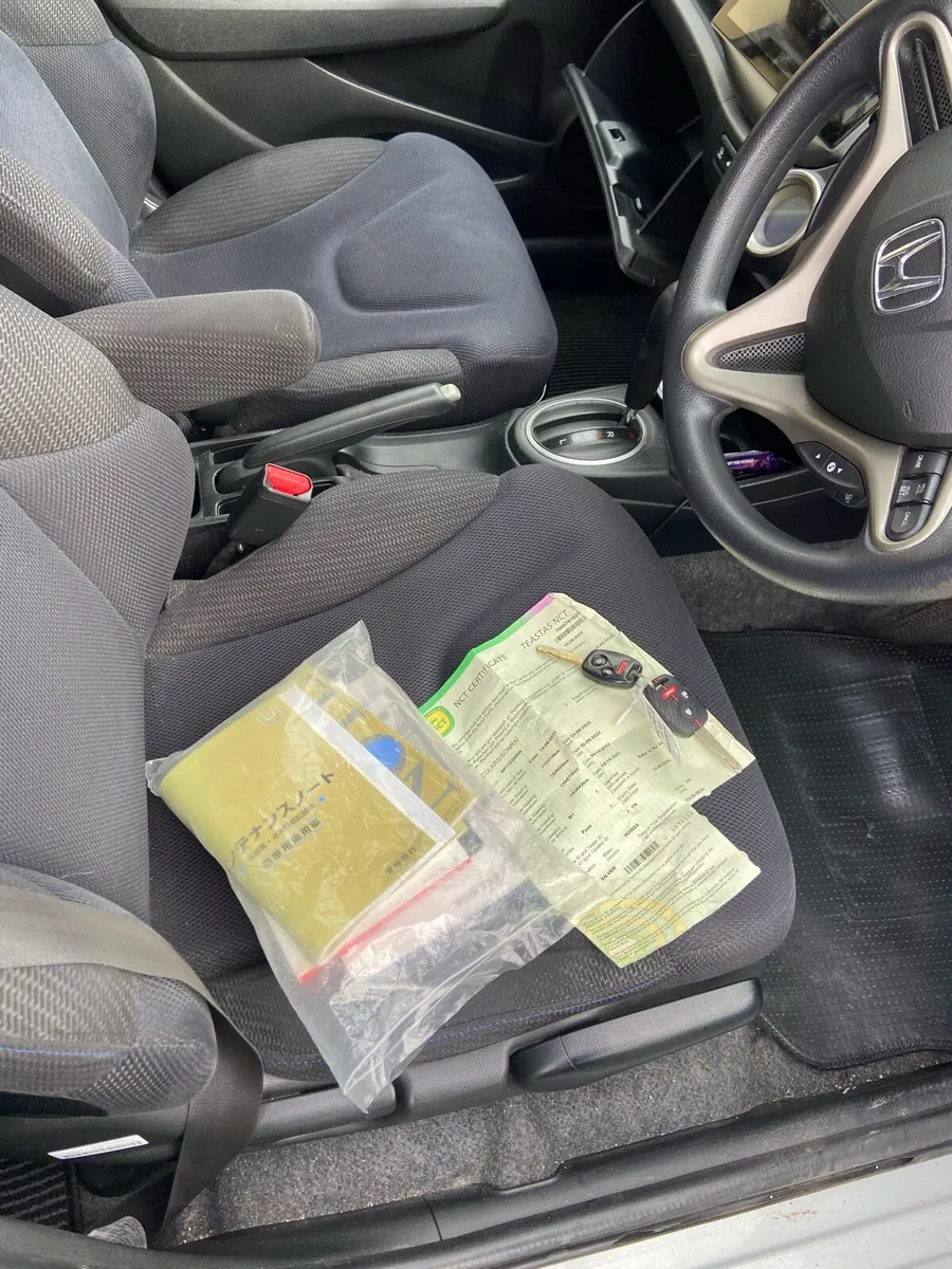 2013.  Honda jazz Automatic  fits - Image 4