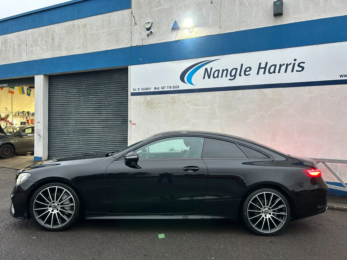 Mercedes-Benz E-220 Coupe. AMG - Image 2